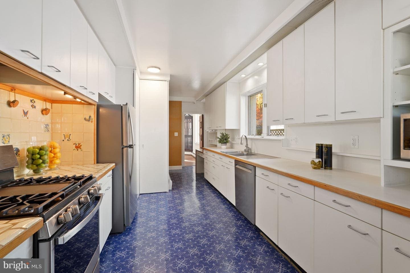 133 Hesketh St, Chevy Chase, MD 20815 — photo 10