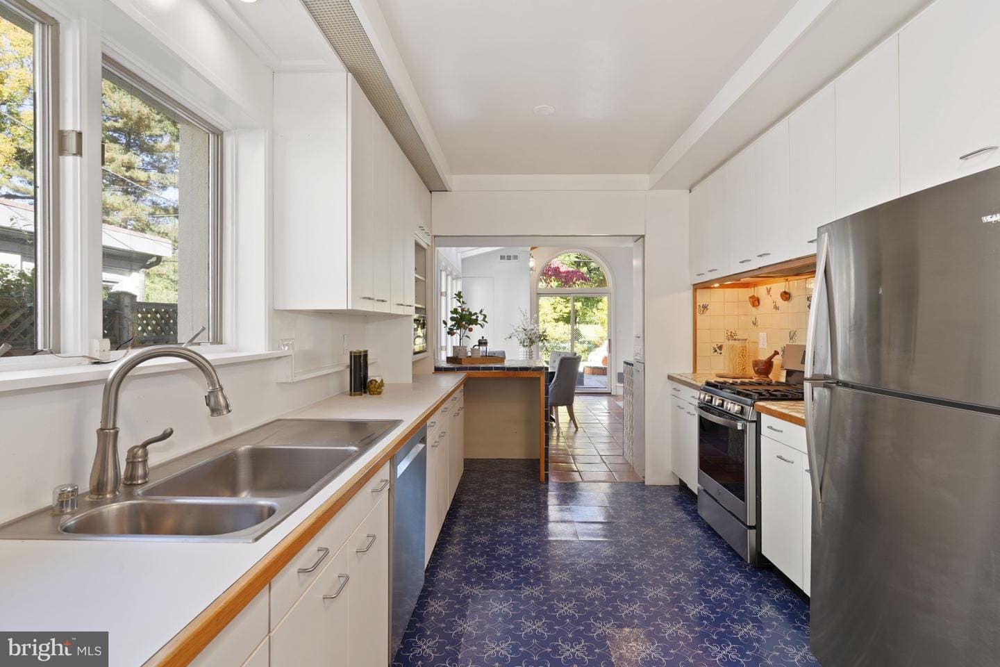 133 Hesketh St, Chevy Chase, MD 20815 — photo 11