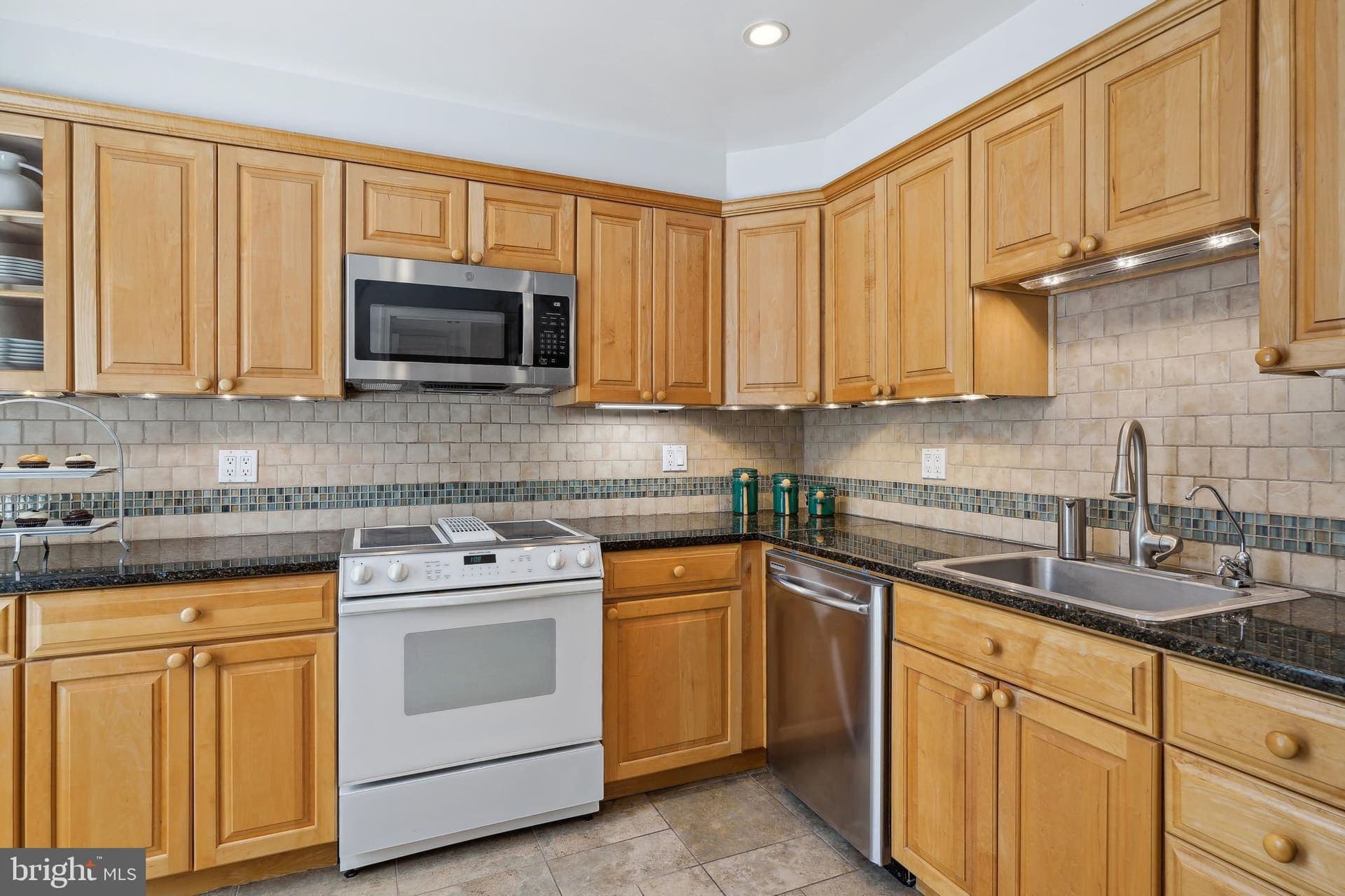 3705 HARRISON STREET NW, WASHINGTON, DC 20015 — photo 7